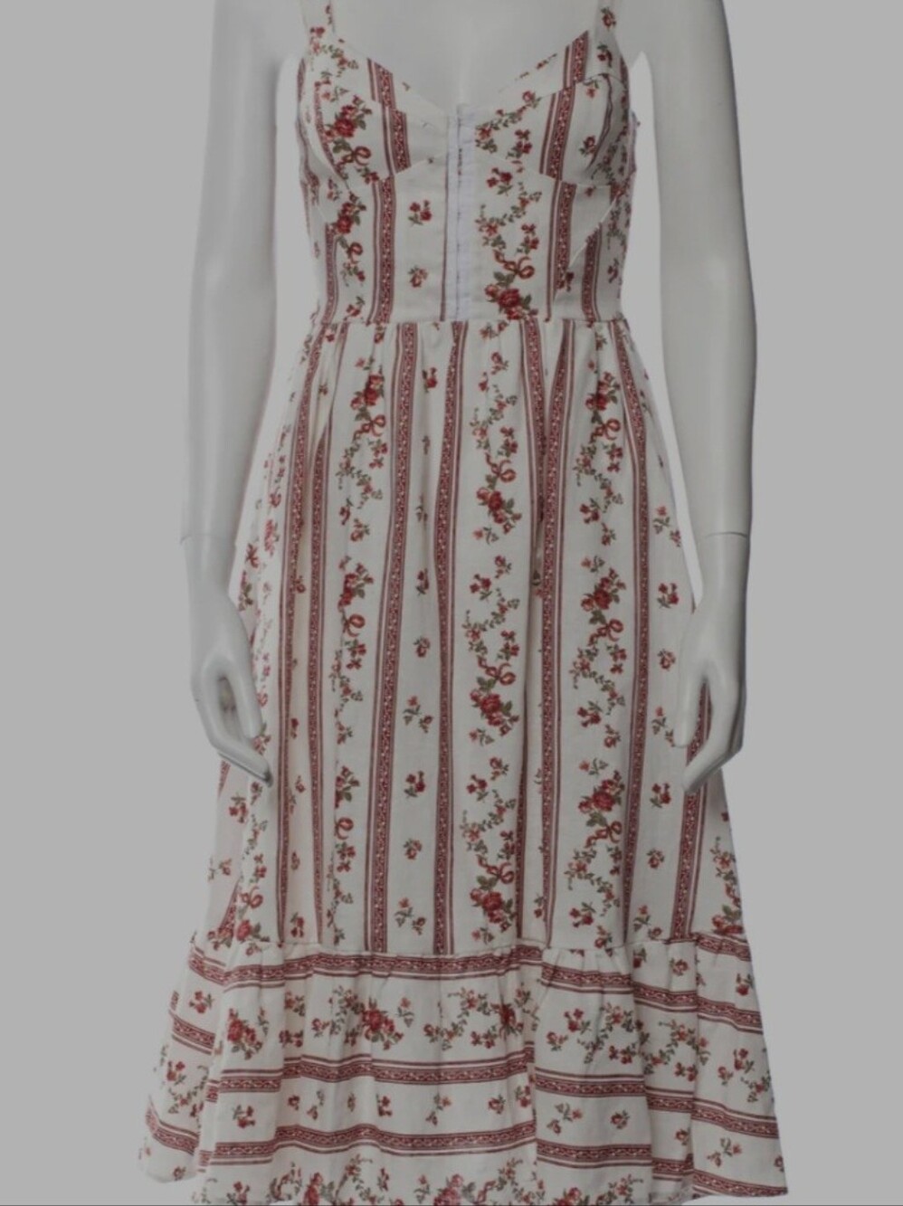 ISO Reformation Dolci Dress in Vienna Size 8, 10, or 12 - Picture 2 of 3